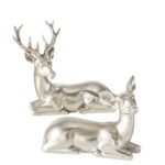 Hirsch und Hirschkuh liegend, silbern